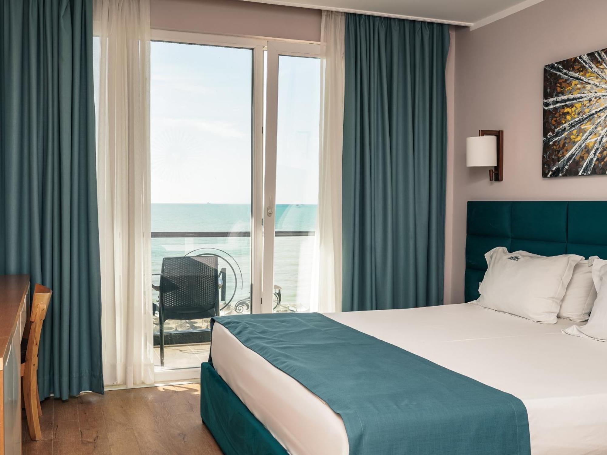 Vm Resort & Spa Golem  Dış mekan fotoğraf